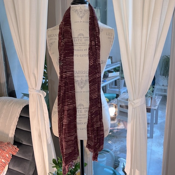 Maroon white striped design neck scarf shawl wrap lightweight one size fits all​ - Picture 6 of 6